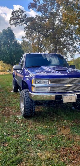 1992 Blue Chevrolet C/K Pickup 3500 Standard Cab Pickup