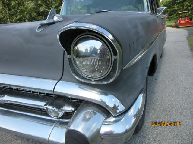 1956 Blue Chevrolet Bel Air/150/210 2 dood post