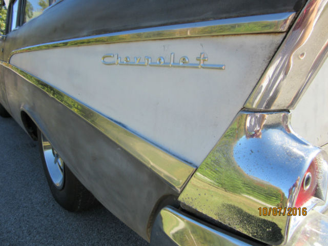 1956 Blue Chevrolet Bel Air/150/210 2 dood post