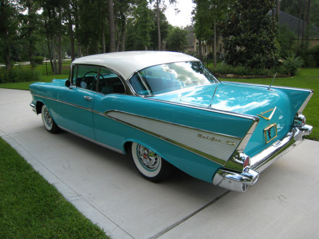 1957 Tropical Turquoise, India Ivory exterior Chevrolet Bel Air/150/210