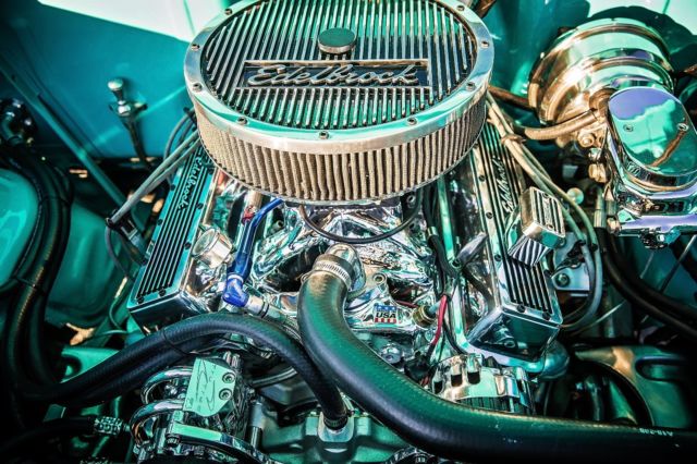 1956 Tropical Turquois / Diamond Ice Pearl Chevrolet Bel Air/150/210 Sedan