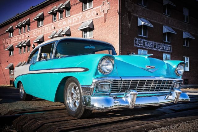 1956 Tropical Turquois / Diamond Ice Pearl Chevrolet Bel Air/150/210 Sedan