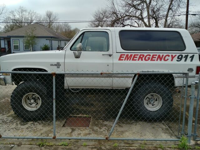 1988 White Chevrolet Blazer