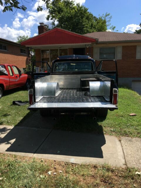 1971 Chevrolet C-10 Standard Cab Pickup