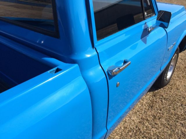 1971 Blue Chevrolet C-10 Standard Cab Pickup