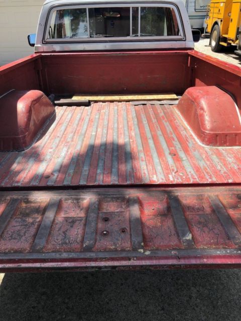 1983 Red/White Chevrolet C-10
