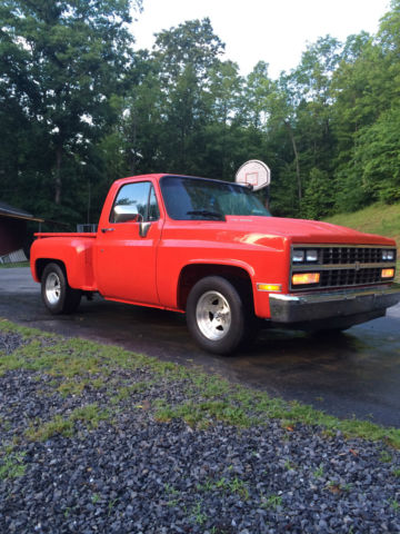 19850000 Red Chevrolet C-10 stepside