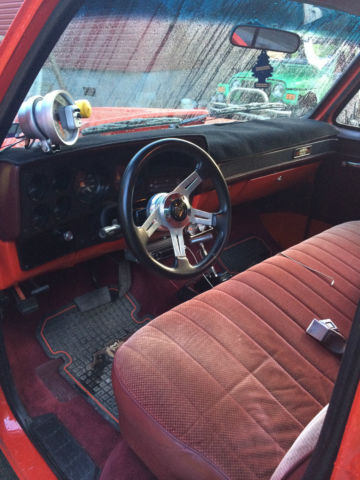 19850000 Red Chevrolet C-10 stepside