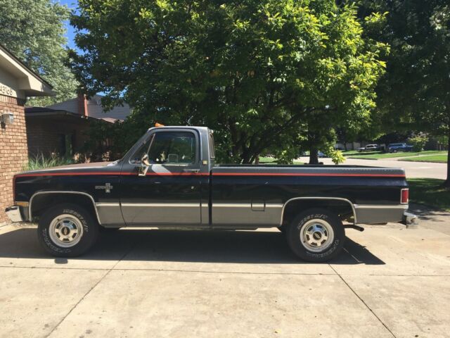 1986 Black Chevrolet C20 Pickup