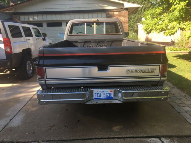 1986 Black Chevrolet C20 Pickup