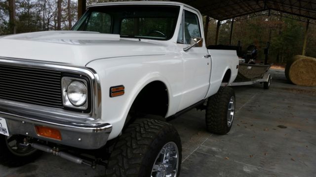 1972 White Chevrolet C-10 Standard Cab Pickup