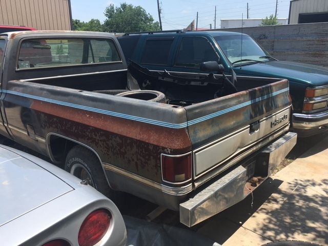 1986 Blue Chevrolet C-10 Standard Cab Pickup