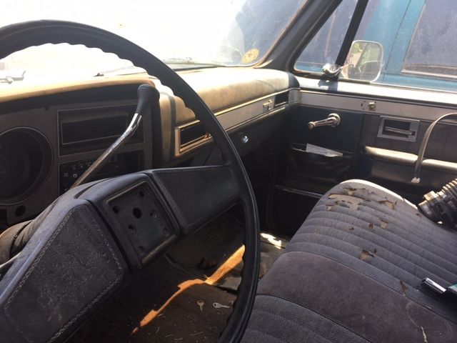 1986 Blue Chevrolet C-10 Standard Cab Pickup