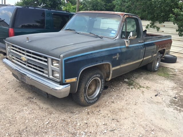 1986 Blue Chevrolet C-10 Standard Cab Pickup