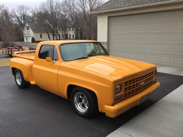 1982 Yellow Chevrolet C-10 Cab & Chassis