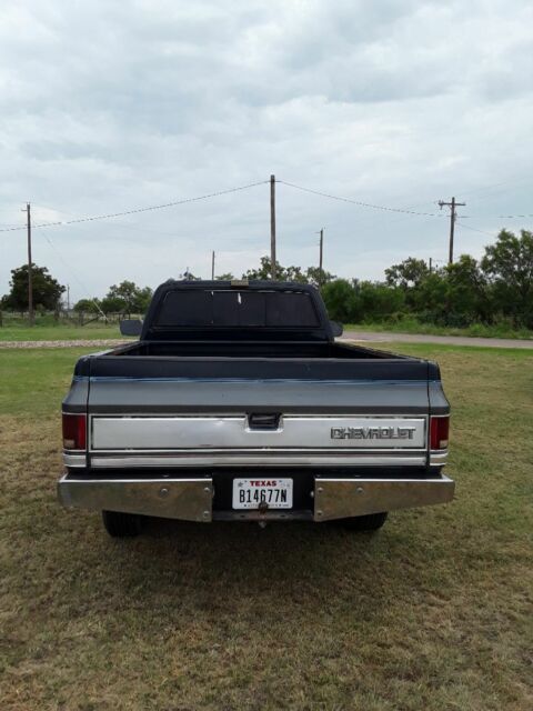 1987 Blue Chevrolet Pickup Standard Cab Pickup