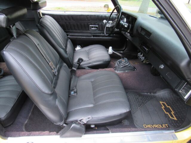 1970 daytona yellow Chevrolet Camaro Coupe