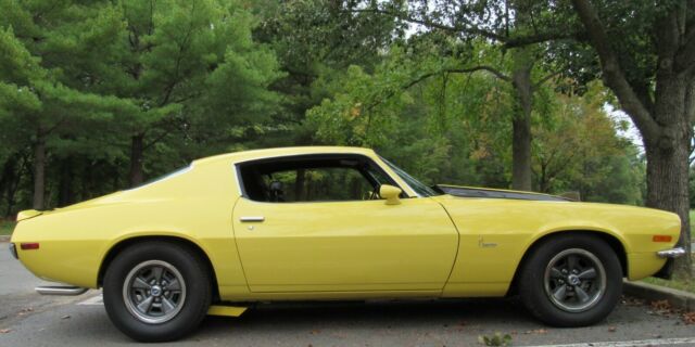 1970 daytona yellow Chevrolet Camaro Coupe