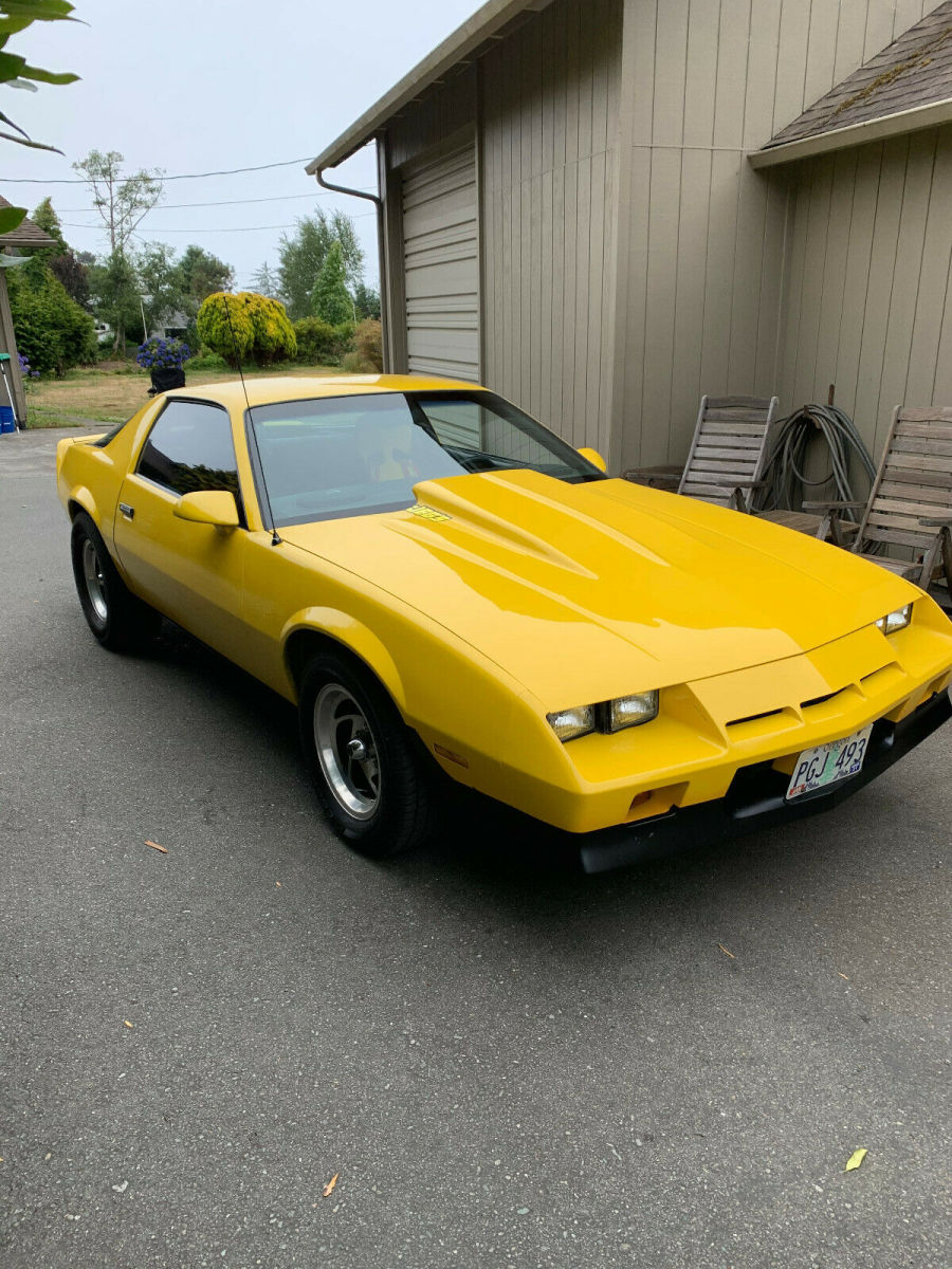 1984 Yellow Chevrolet Camaro Coupe