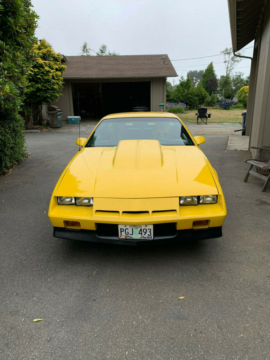 1984 Yellow Chevrolet Camaro Coupe