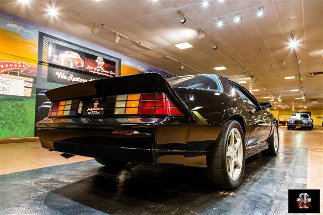 1987 Black Chevrolet Camaro --