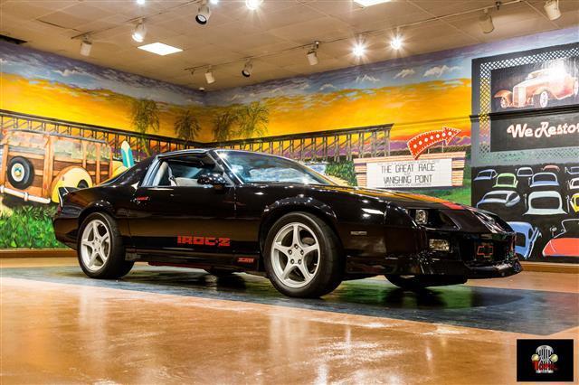 1987 Black Chevrolet Camaro --