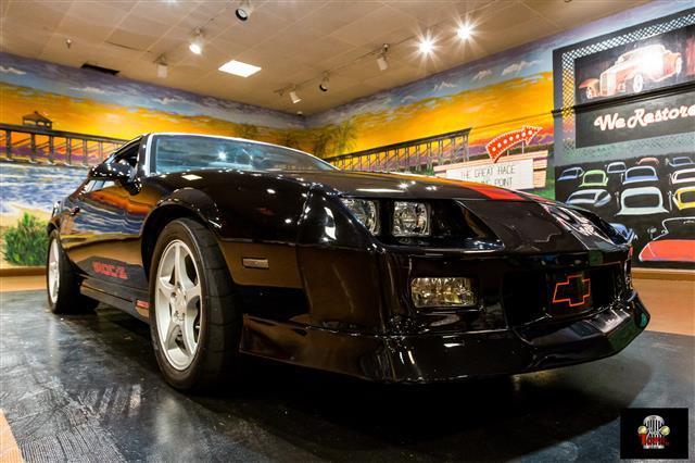 1987 Black Chevrolet Camaro --