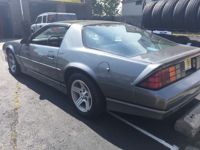 1989 White Chevrolet Camaro Coupe