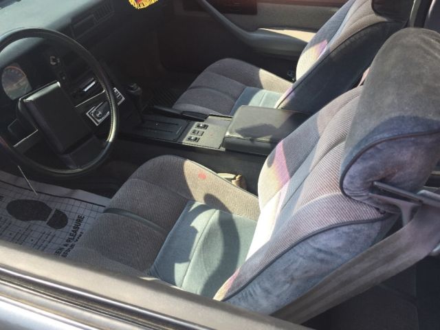1989 White Chevrolet Camaro Coupe