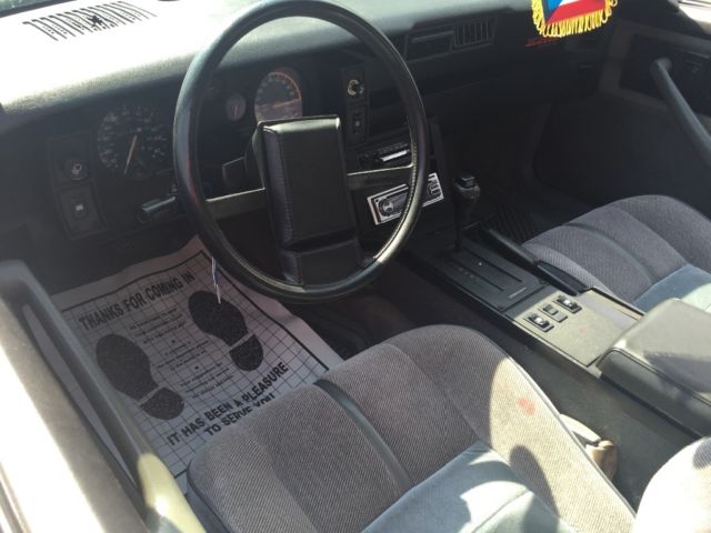 1989 White Chevrolet Camaro Coupe