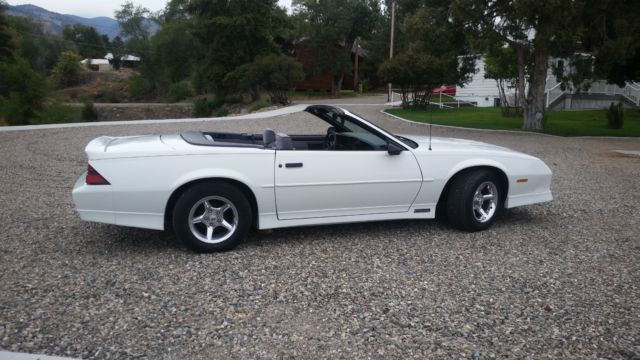 1989 White Chevrolet Camaro Convertible