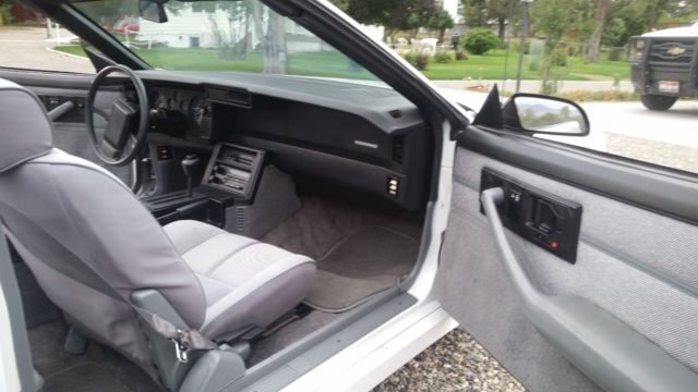 1989 White Chevrolet Camaro Convertible