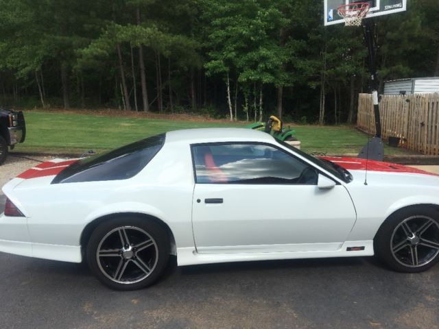 1992 White Chevrolet Camaro Coupe