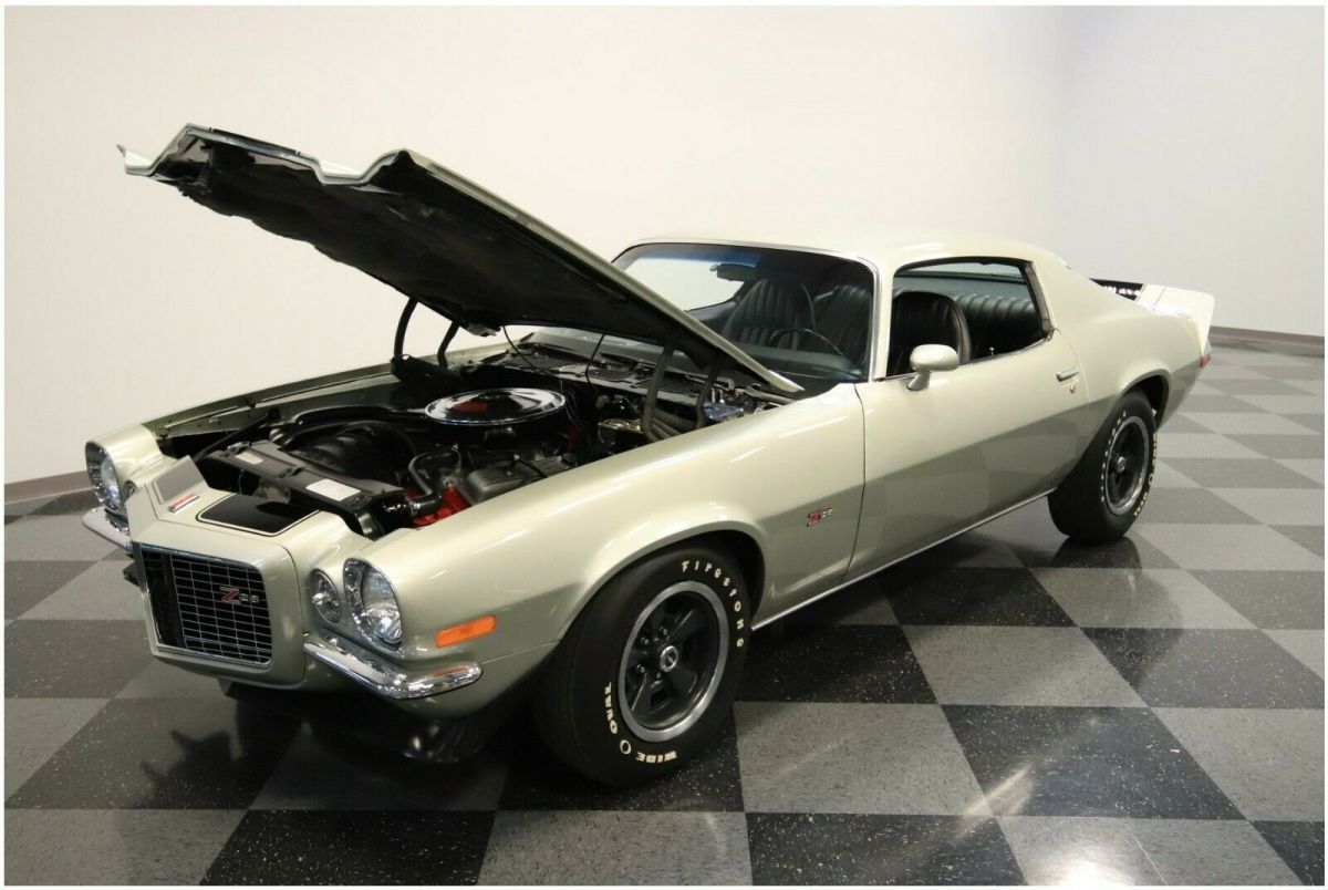 1972 Silver Chevrolet Camaro Coupe