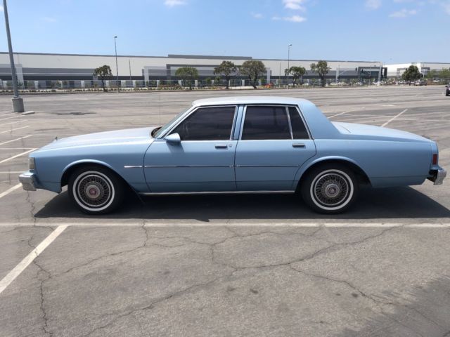 1987 Blue Chevrolet Capriceold Sedan