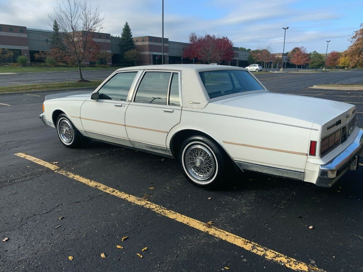 1986 White Chevrolet Caprice Sedan