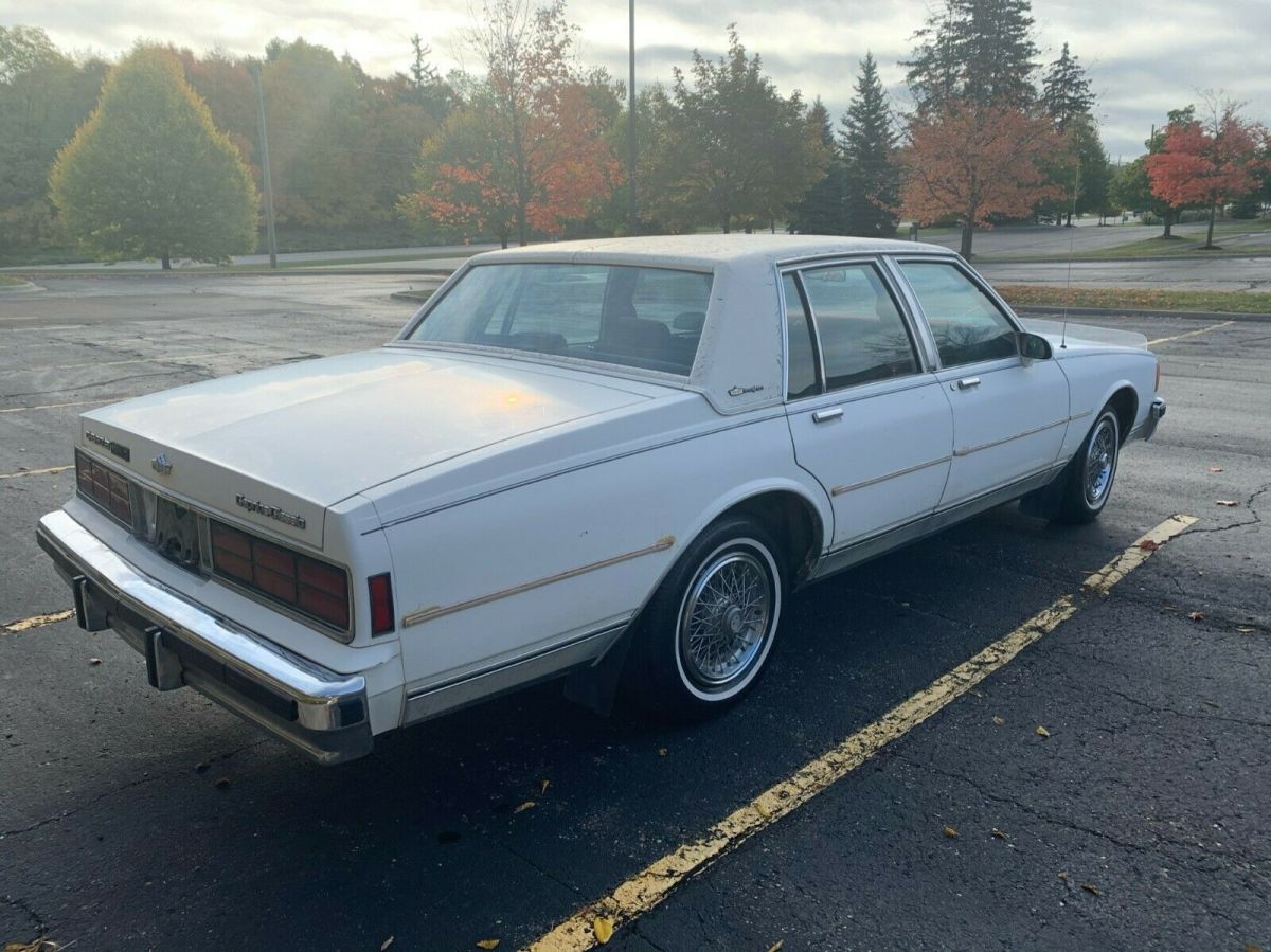 1986 White Chevrolet Caprice Sedan