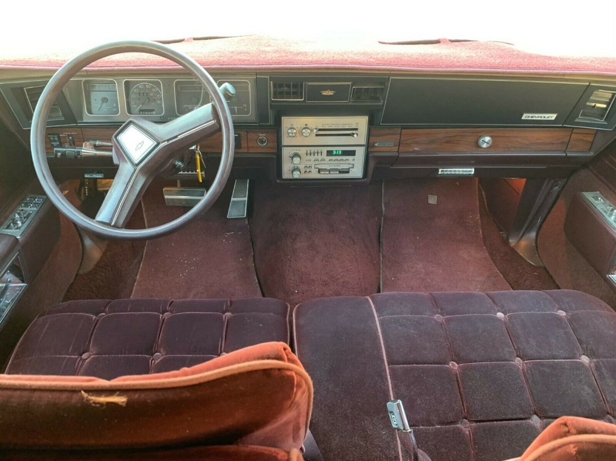 1986 White Chevrolet Caprice Sedan