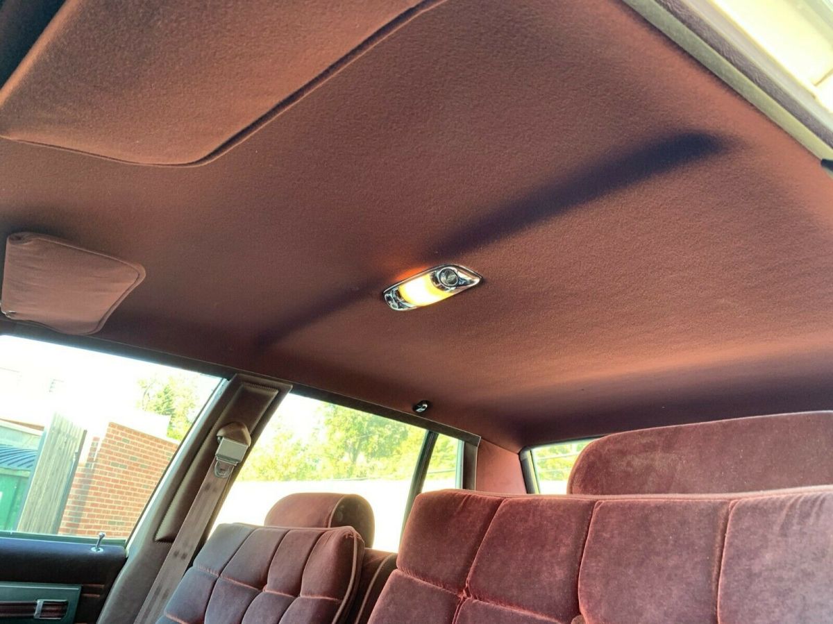 1986 White Chevrolet Caprice Sedan