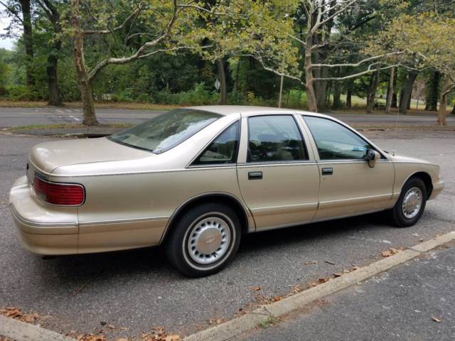 1994 Gold Chevrolet Capriceold
