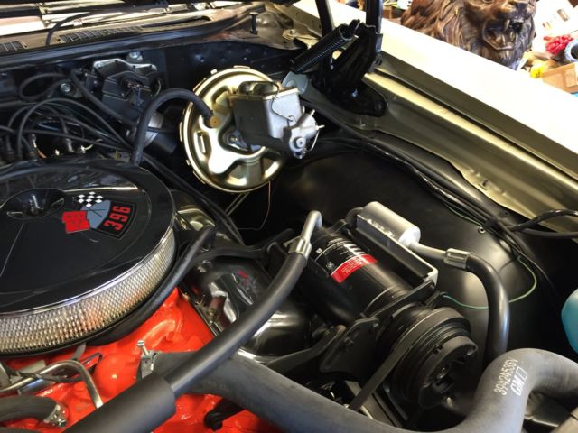 1970 Gold Chevrolet Chevelle Coupe