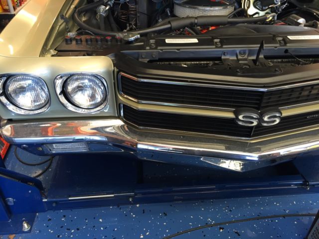 1970 Gold Chevrolet Chevelle Coupe