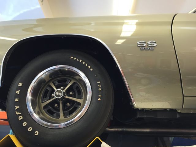 1970 Gold Chevrolet Chevelle Coupe