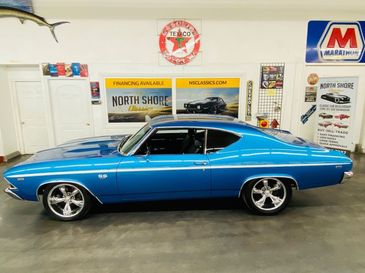 1969 Blue Chevrolet Chevelle Coupe