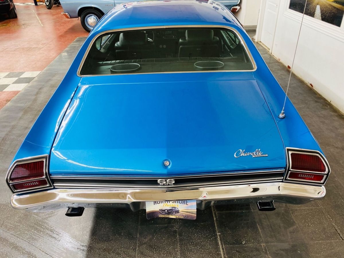 1969 Blue Chevrolet Chevelle Coupe