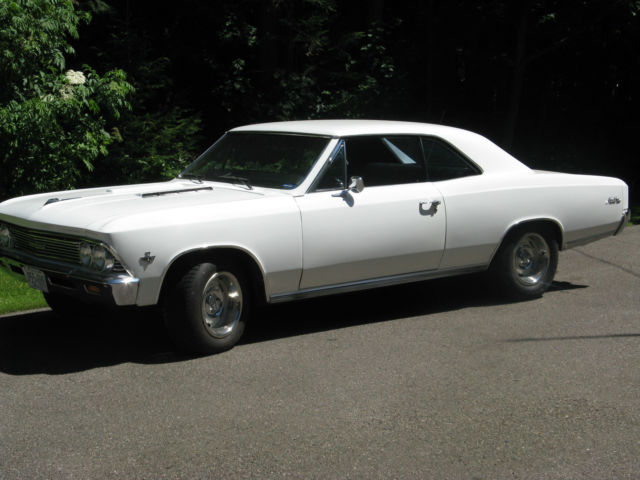 1966 White Chevrolet Chevelle Coupe