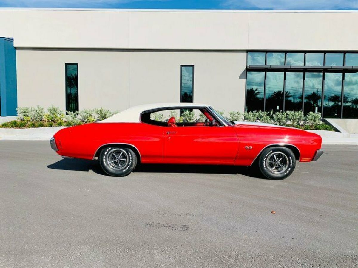 1970 Red Chevrolet Chevelle --