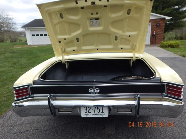 1967 Yellow Chevrolet Chevelle Coupe