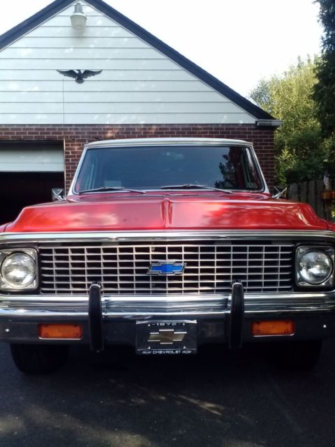 1972 Medium red/white Chevrolet C-10 Long bed