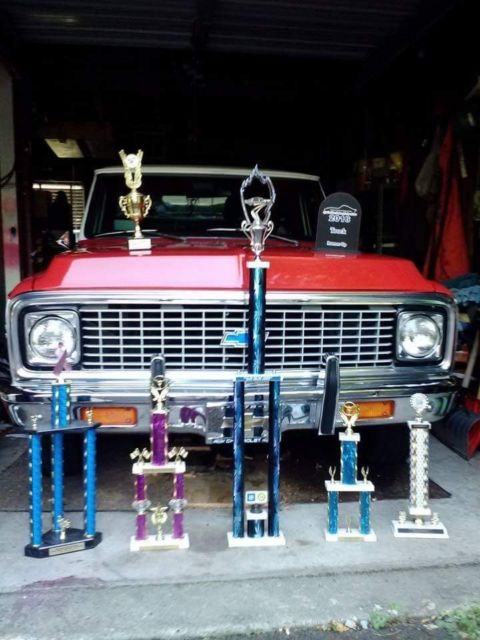 1972 Medium red/white Chevrolet C-10 Long bed